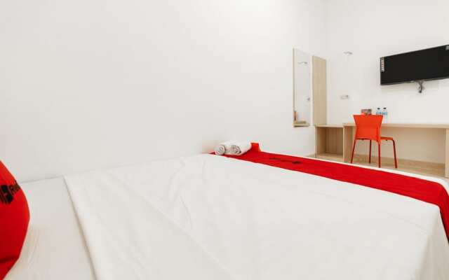 RedDoorz @ Graha Cemerlang Maros