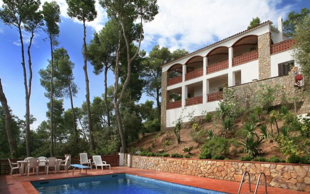 Captivating Holiday Home in Pals with Swimming Pool