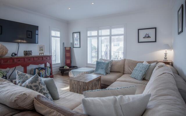 Town Heights - 3 Bedroom Holiday Home - Tenby