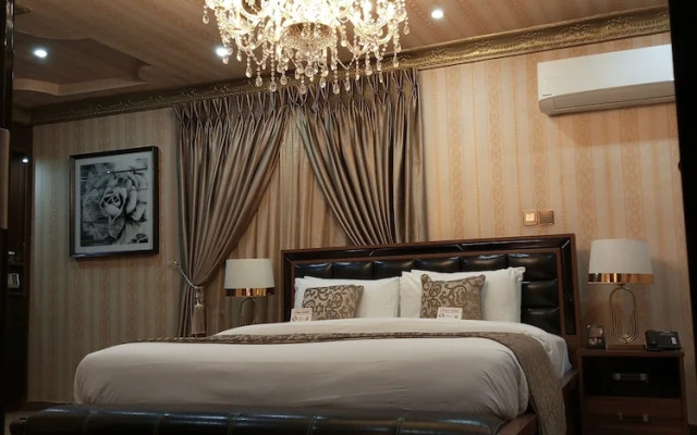 No. 1 Hotel
