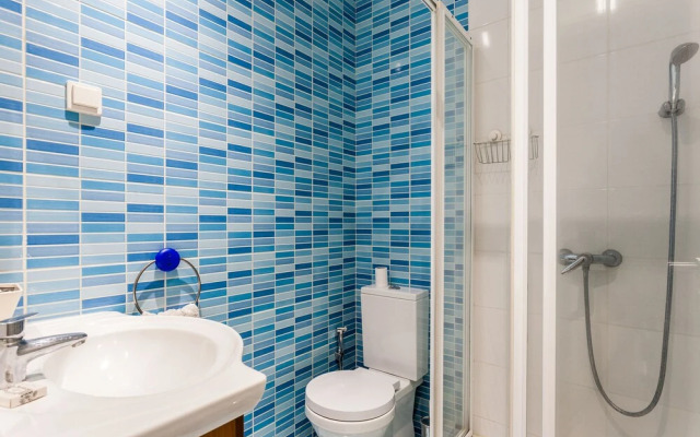 ALTIDO Charming 1BR Apt w/workspace in Sao Bento