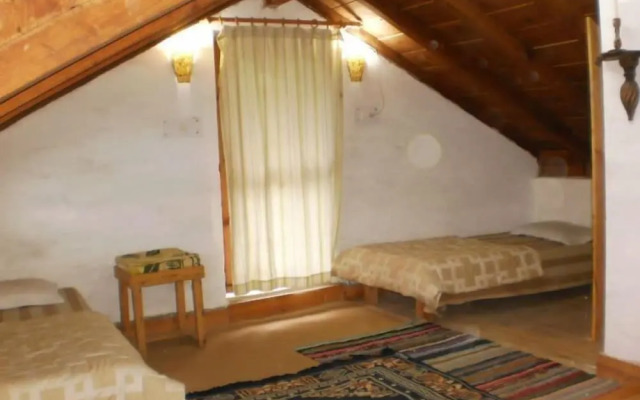 Hotel Dev Cottage