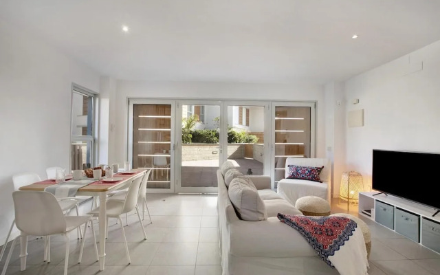 Beautiful Duplex Facing The Beach