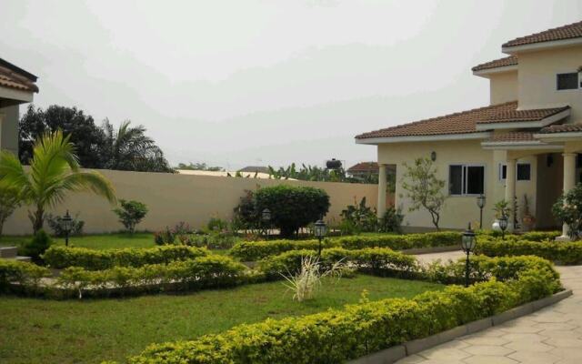 Acacia Lodge, North Legon