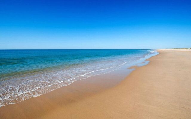 House With 3 Bedrooms in Islantilla, Huelva, With Pool Access and Encl