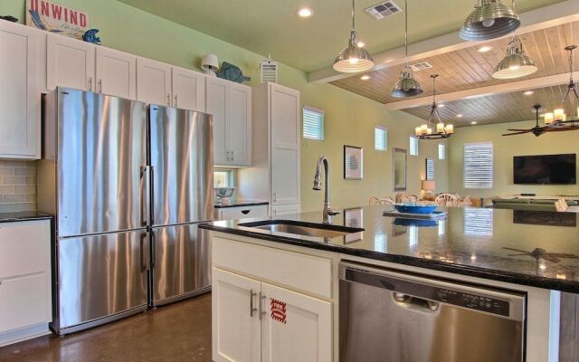 Bella Mar 69 by RedAwning