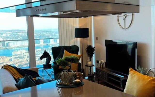 The Panoramic Urban Oasis