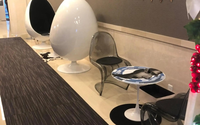 Hotel U