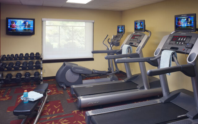 Courtyard Louisville East