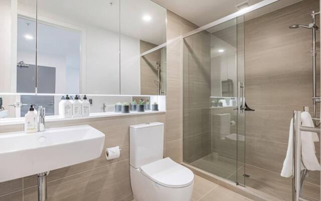 Modern Bright Central Apartment