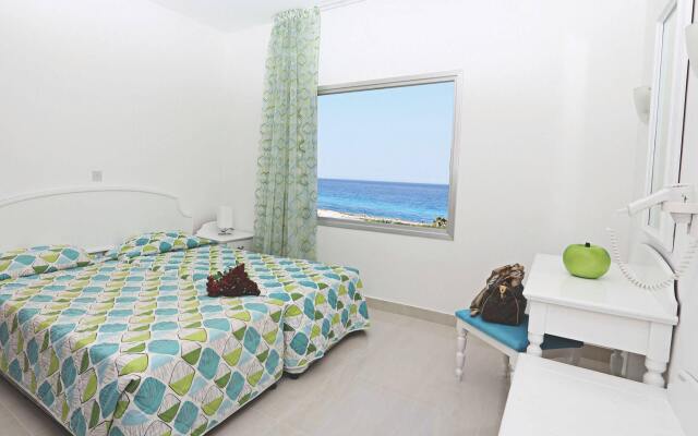 Marlita Beach Hotel Apartments