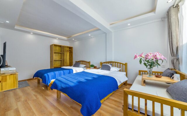 Lijiang Village House