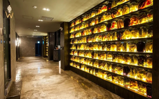 Yujin Hotel