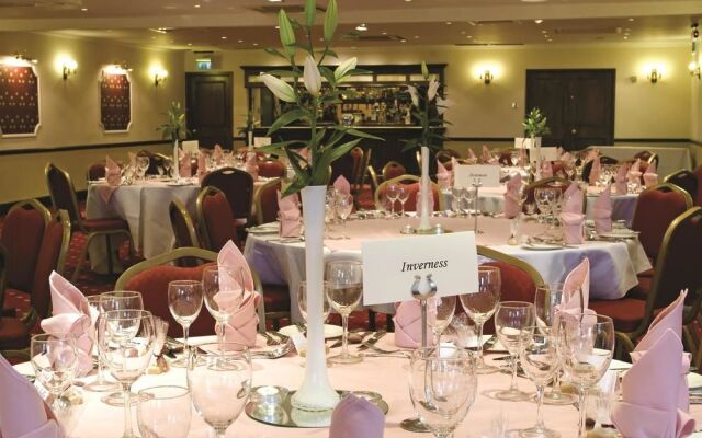The Oaks Hotel