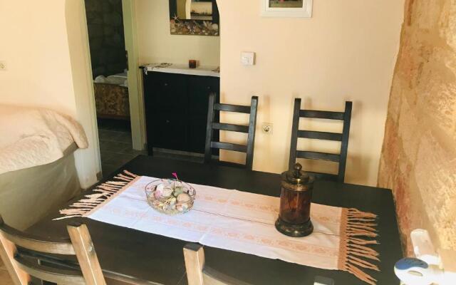 Christakos stone house Elafonisos