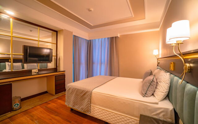 Royal Atlantis Spa & Resort