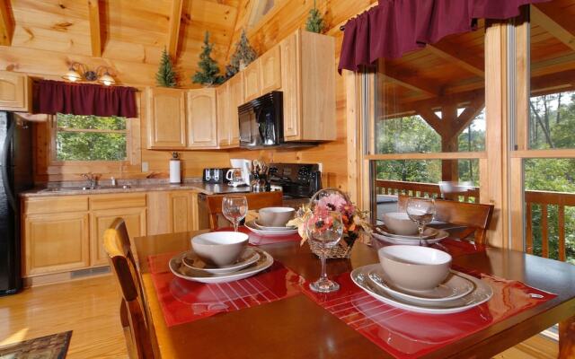 Mountain Lake Hideaway by Heritage Cabin Rentals