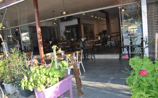 Neoss Boutique Hotel