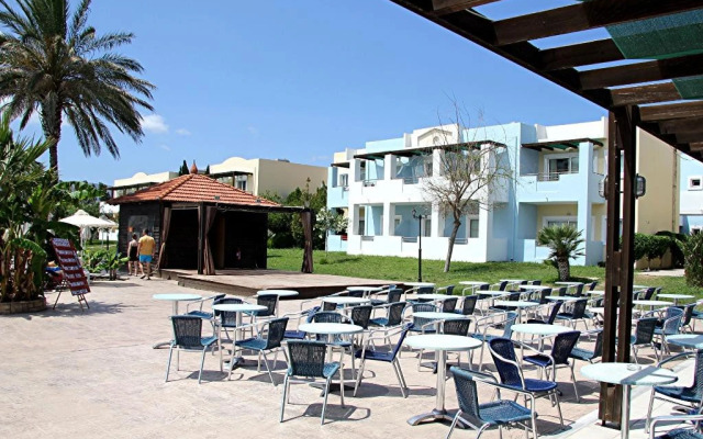 Zorbas Beach