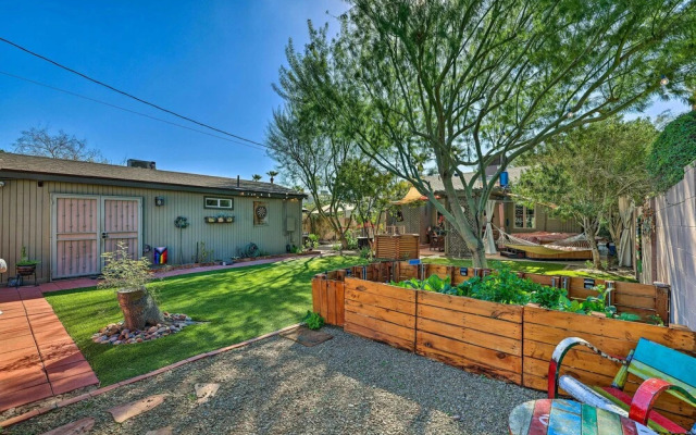 Phoenix Vacation Rental: 2 Mi to Downtown