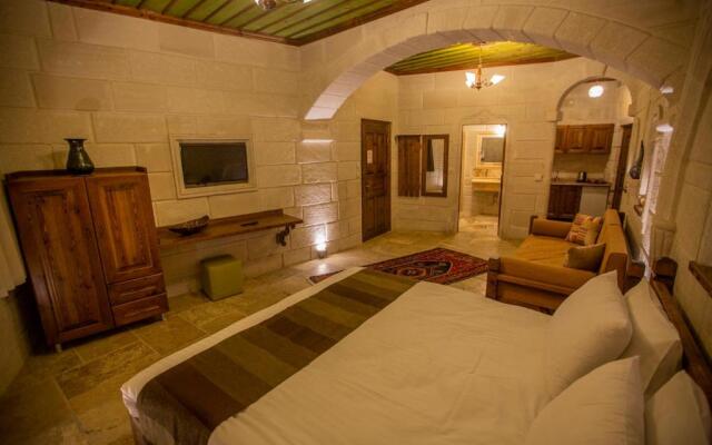 Zara Cave Hotel +10