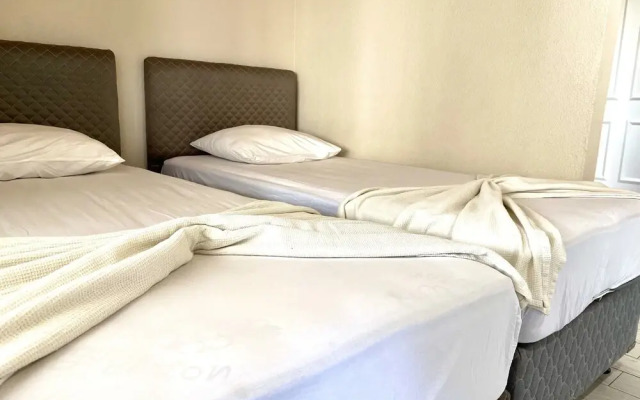 Emir Hostel