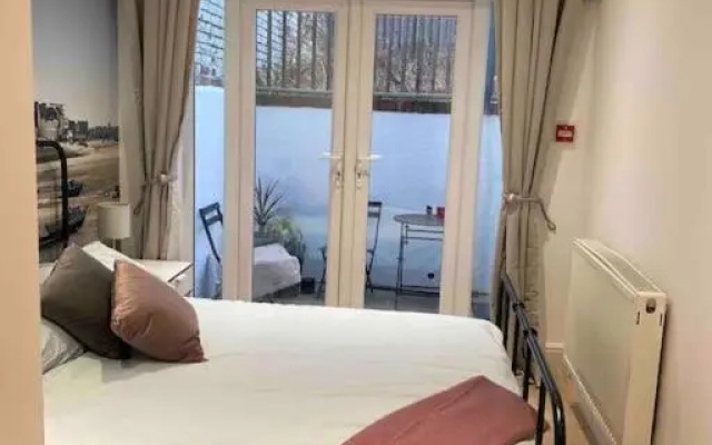 Beach Retreat, Stones Throw Away from Beach