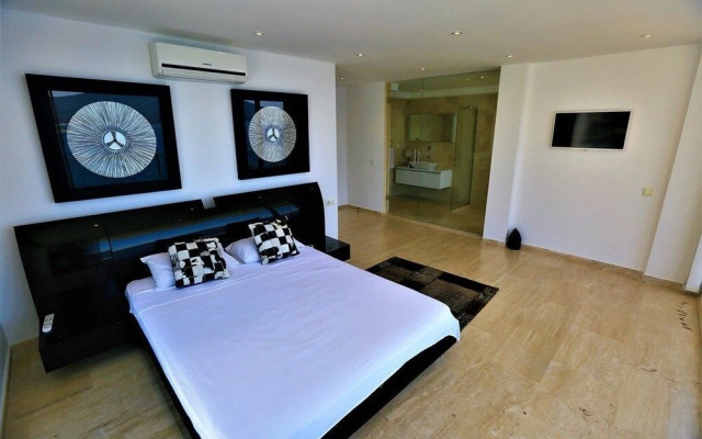 Villa Luminex by Akdenizvillam