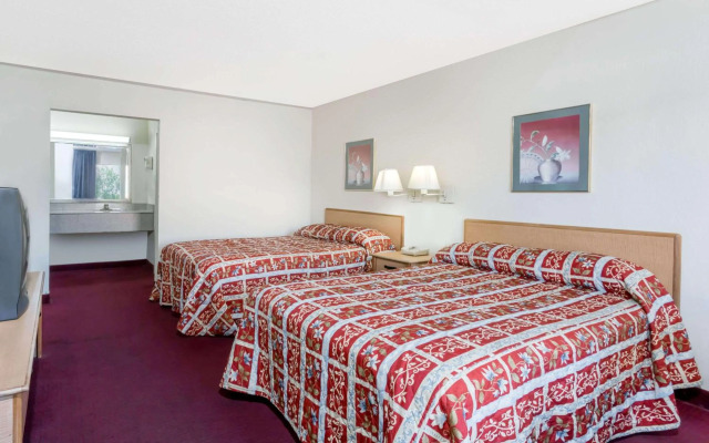 Knights Inn - Fredericksburg