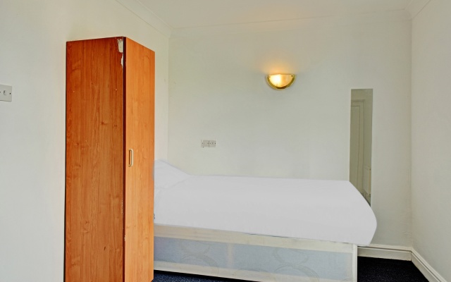 OYO the Gables Hotel, Birmingham Airport