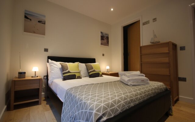 St Giles Court