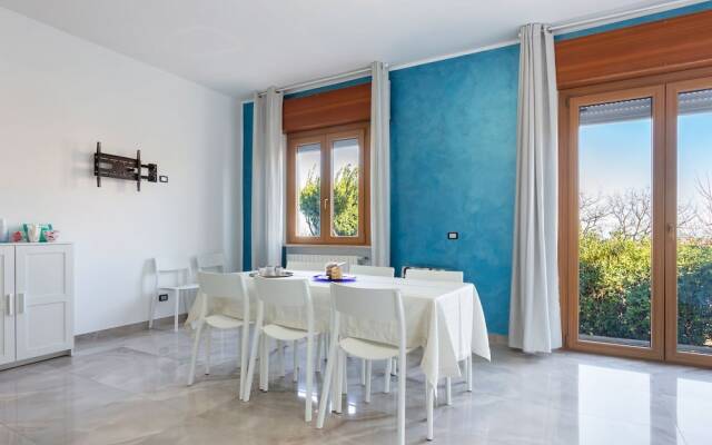 Homely Villa in Termoli With Garden