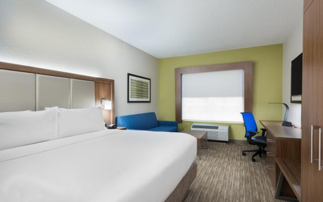 Holiday Inn Express & Suites Columbus Airport East, an IHG Hotel