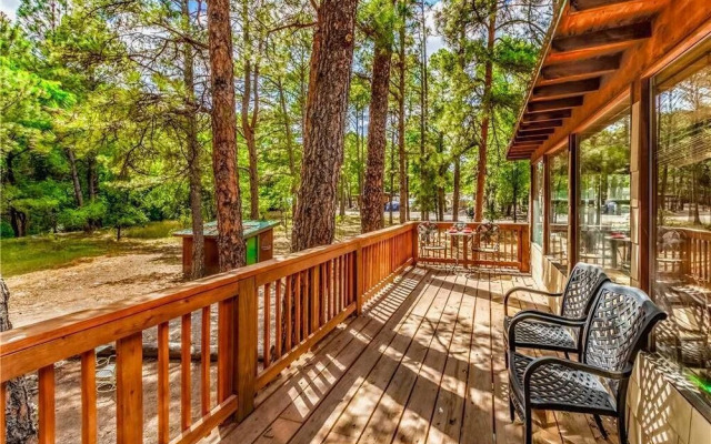 Paradise On The River Three Bedroom Cabin