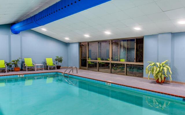 Holiday Inn Express & Suites Morristown by IHG