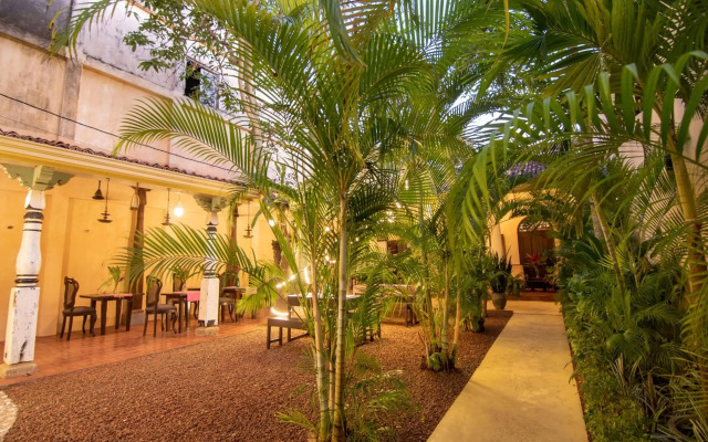 Mango House
