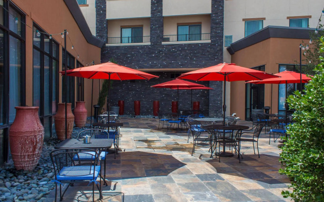 La Quinta Inn & Suites by Wyndham Lubbock Southwest