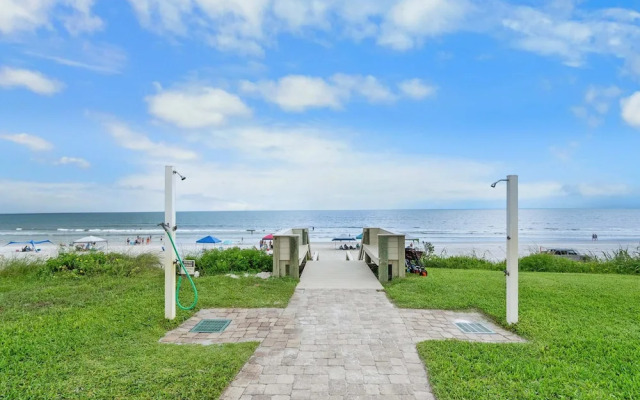 Vast Oceanfront Views Pool Patio Tennis