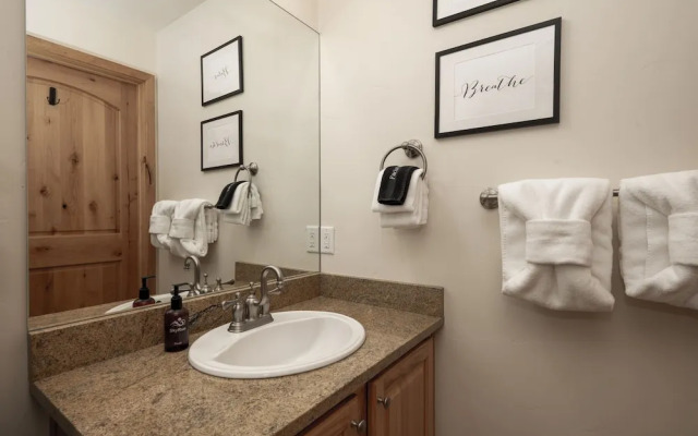 Trailhead Lodge One Bedroom 801 Condo by RedAwning