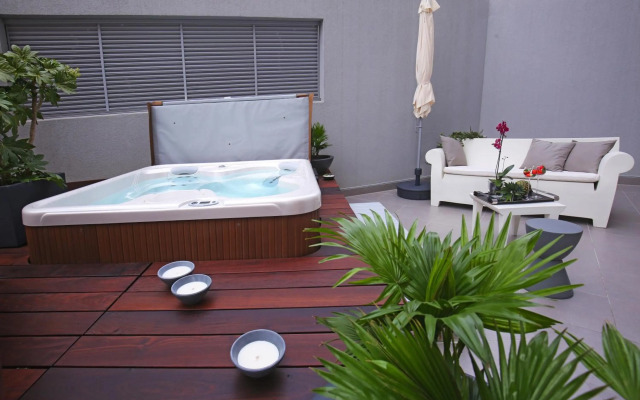 Luxury Apartment Kampanel