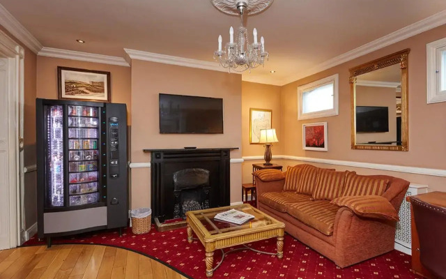The Uppercross House Hotel