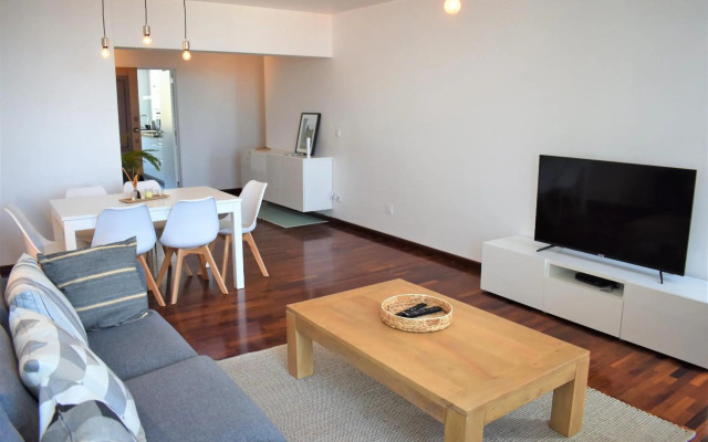 Madeira, 3 bedroom apartment with ocean views in Funchal