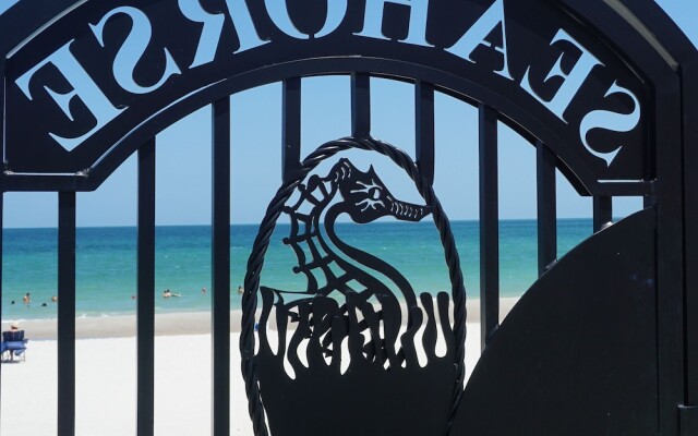 Seahorse Oceanfront Inn