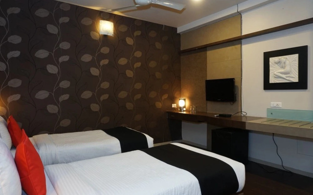 Skylark Business Hotel by OYO