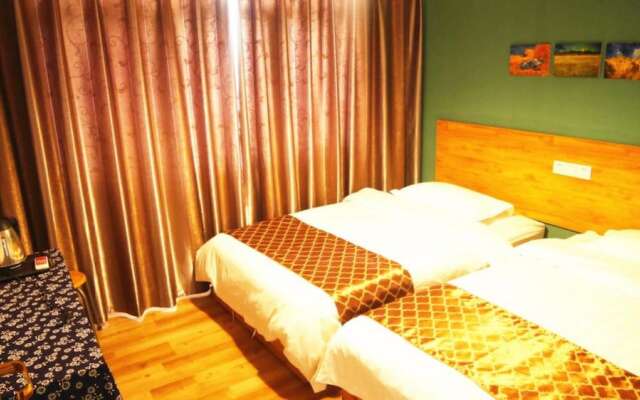 Zhangjiajie Peakcap Backpacker Hostel