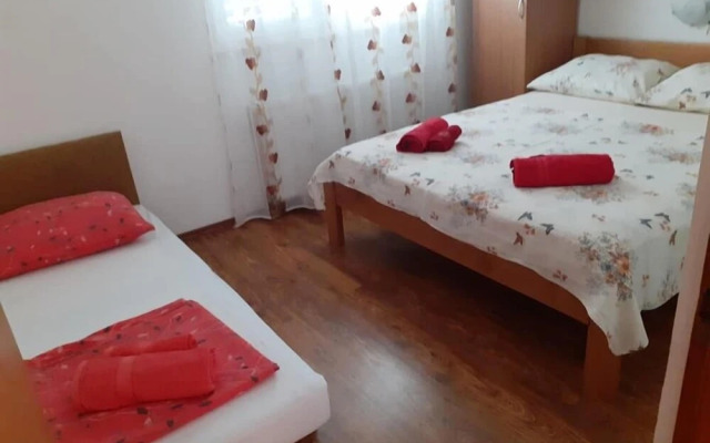 Nada- sea View - A2 - Crveni