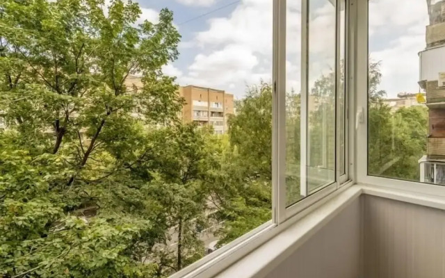 Апартаменты, ул. Парферова, 10