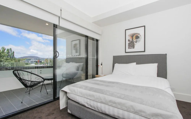 Accommodate Canberra - The Prince
