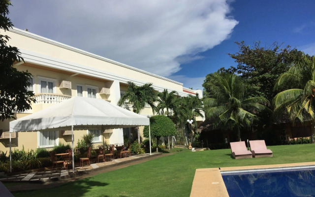 Alona Kew White Beach Resort