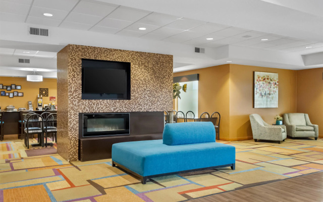 Best Western Plus Hiawatha Hotel
